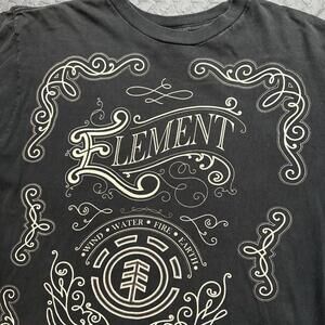 Element Graphic T-Shirt mens large